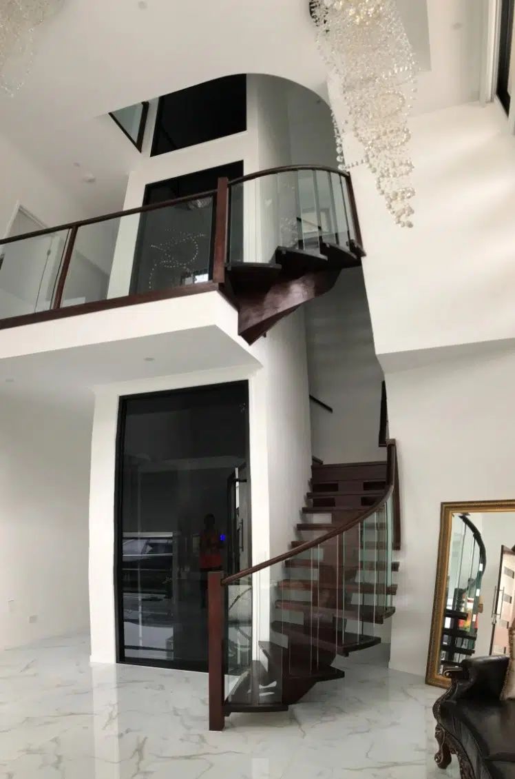 curved staircase